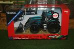 Boeryes: NIEUW Valtra T 234 met voorlader van Britains, Ophalen of Verzenden, Nieuw, Tractor of Landbouw, Britains