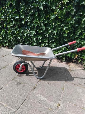 School kleuterkruiwagen beschikbaar voor biedingen