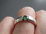 Massieve zilveren ring Quinn design met groen steentje, Groen, 17 tot 18, Ophalen of Verzenden, Dame