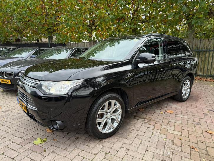 Mitsubishi Outlander 2.0 PHEV Instyle Airco Navi Pano Cruise, Auto's, Mitsubishi, Te koop, Outlander, 4x4, ABS, Achteruitrijcamera