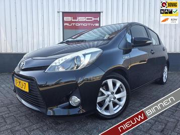 Toyota Yaris 1.5 Full Hybrid 5 deurs Dynamic VAN 2e EIGENAAR beschikbaar voor biedingen
