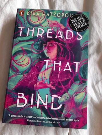 Threads that bind - Kika Hatzopoulou  beschikbaar voor biedingen