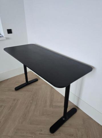Verstelbaar bureau zwart