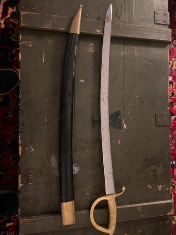 Antiek Zwaard met Schede beschikbaar voor biedingen