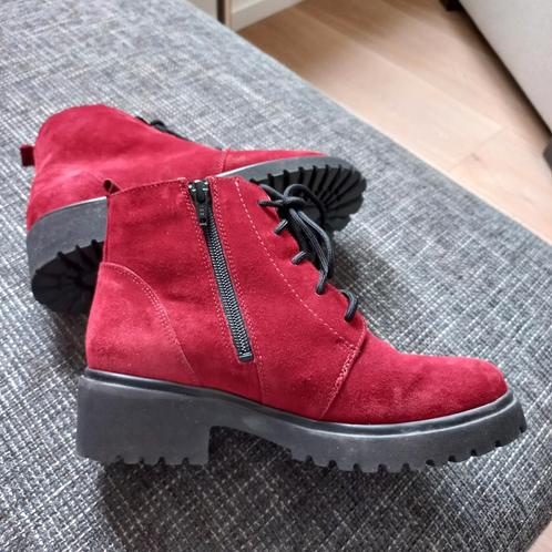 Waldlaufer veterboots rood suède maat 4 (37) Dani, Kleding | Dames, Schoenen, Zo goed als nieuw, Rood, Ophalen of Verzenden