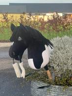 gevlekte hobby horse met enkel-bit hoofdstel, Kinderen en Baby's, Speelgoed | Knuffels en Pluche, Ophalen of Verzenden, Zo goed als nieuw