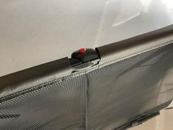1T0861691A VW Touran Bagagenet Hondennet Scheidingsnet beschikbaar voor biedingen