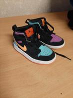 Nike schoenen maat 25 - nette staat, Schoentjes, Jongetje of Meisje, Ophalen of Verzenden, Nike