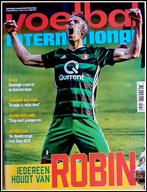 Diverse Voetbal internationals., Ophalen of Verzenden, Gelezen, Balsport