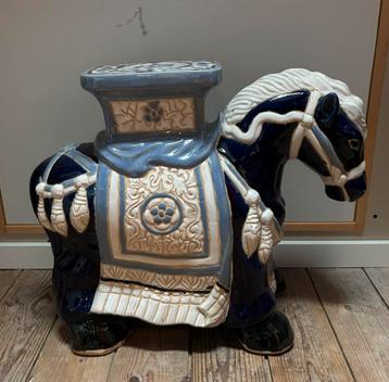 Vintage plantentafel keramiek paard beschikbaar voor biedingen