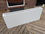 Radiator type 22 met ophangbeugels en thermostaatknop, Ophalen, 30 tot 80 cm, Gebruikt, Radiator