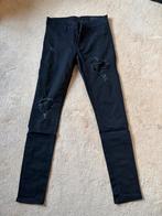 Zwarte ripped jeans, Ophalen of Verzenden, Zo goed als nieuw, Zwart, W32 (confectie 46) of kleiner