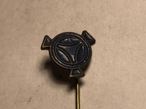 Metalen SCANIA Vrachtwagen Merk Speld (Blauw/Metaalkleur)., Verzamelen, Speldjes, Pins en Buttons, Zo goed als nieuw, Speldje of Pin
