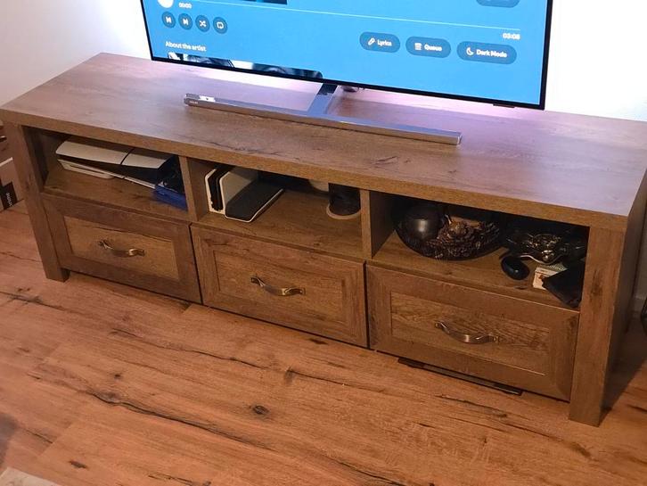 JYSK Jungen TV Meubel - Zeer Goed, Huis en Inrichting, Kasten | Televisiemeubels, Gebruikt, Minder dan 100 cm, 100 tot 150 cm