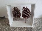 decoratie - 2 x Raamwerk met takken / dennenappels, Huis en Inrichting, Woonaccessoires | Overige, Ophalen of Verzenden, Zo goed als nieuw