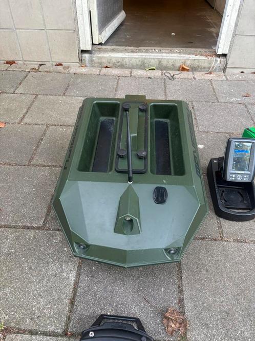 Maverick voerboot navigator, Watersport en Boten, Hengelsport | Karpervissen, Zo goed als nieuw, Overige typen, Ophalen of Verzenden