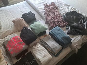 Pakket dames kleding maat XS/S beschikbaar voor biedingen