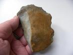 Neanderthaler vuistbijl mousterien midden paleolithicum, Ophalen of Verzenden, Overige typen
