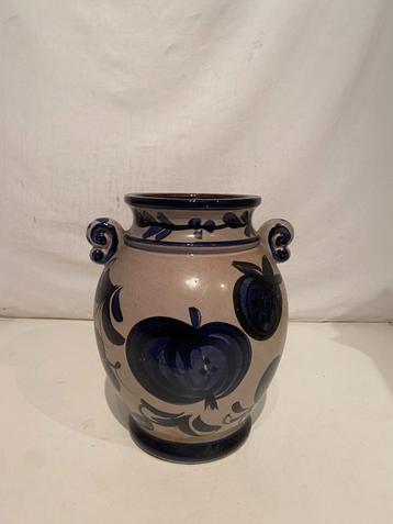 keulse pot beschikbaar voor biedingen