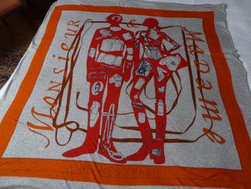 Zeldzame Hermes 'Monsieur Madame' jersey sjaal, nieuw in box beschikbaar voor biedingen