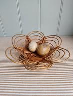 Vintage! Rotan mand fruitschaal flower, Ophalen of Verzenden, Zo goed als nieuw, Rond, Riet