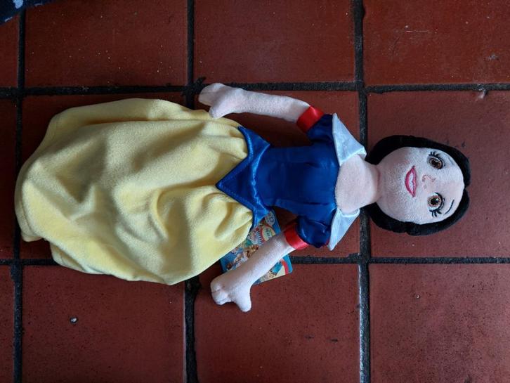 pluche sneeuwwitje disney, Verzamelen, Disney, Nieuw, Knuffel, Sneeuwwitje of Doornroosje, Ophalen of Verzenden