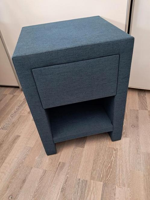 Zgan nachtkastje blauw ( 1 stuk), Huis en Inrichting, Slaapkamer | Nachtkastjes, Zo goed als nieuw, 55 tot 70 cm, 45 tot 65 cm