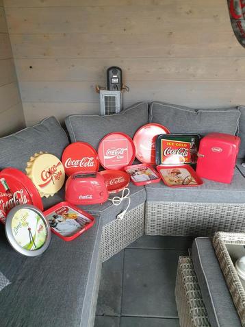 Coca-Cola verzameling/klok/koelbox/tostiapparaat/dienbladen. beschikbaar voor biedingen
