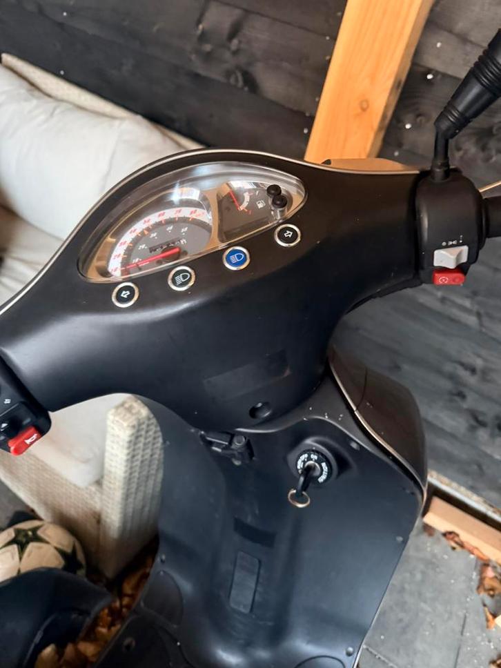 Kymco vitality 4t50, Fietsen en Brommers, Scooters | Kymco, Gebruikt, Agility, Maximaal 45 km/u, Benzine, Ophalen