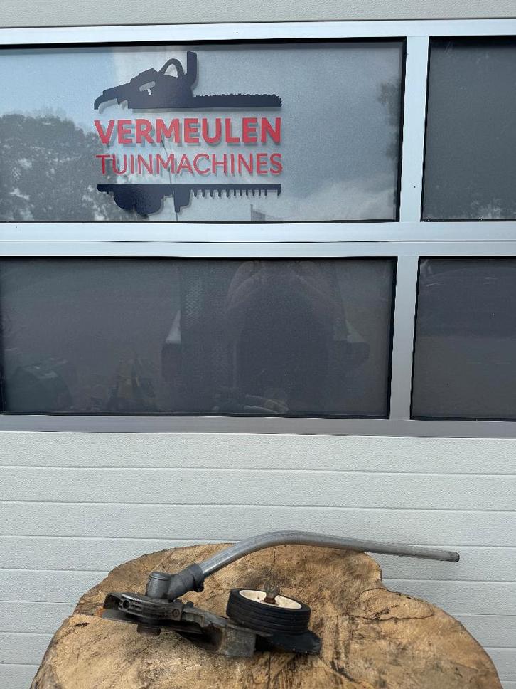 Stihl Fes-KM kantensnijder, Tuin en Terras, Hand-tuingereedschap, Zo goed als nieuw, Overige soorten, Ophalen of Verzenden