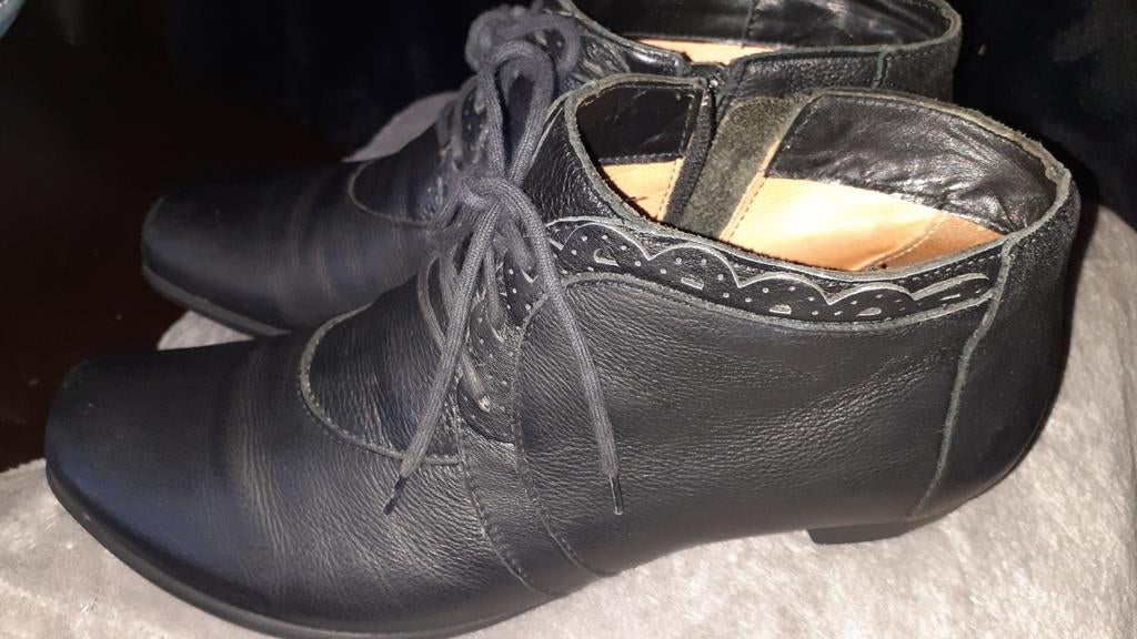 Think!zwarte enkellaarsjes met veters - Maat 3, Kleding | Dames, Schoenen, Zwart, Lage of Enkellaarzen, Ophalen of Verzenden, Onbekend