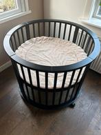 Europe baby box zwart rond incl matras en boxkleed, Kinderen en Baby's, Boxen, Ophalen, Zo goed als nieuw, Rond, Boxkleed