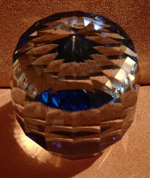 Swarovski presse-papier barrel/revolution, bermuda blue, Verzamelen, Swarovski, Gebruikt, Figuurtje, Ophalen of Verzenden