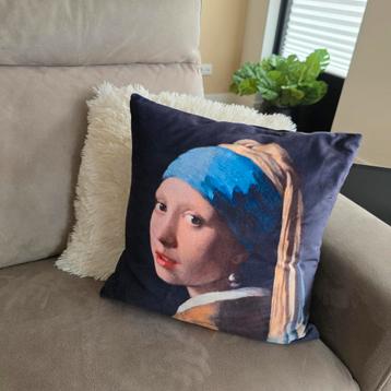 Meisje met de Parel Kussen beschikbaar voor biedingen