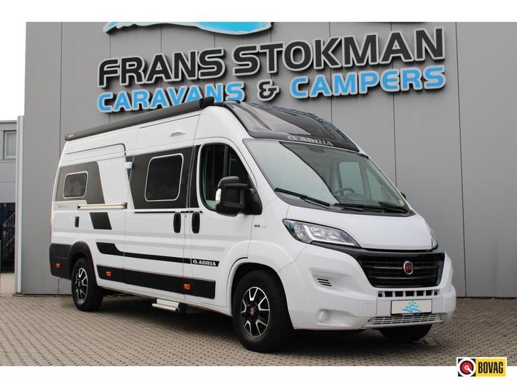 Adria Supreme 640 SLB Trekhaak Zonnepaneel Navi, Caravans en Kamperen, Campers, Bedrijf, tot en met 3, Half-integraal, Adria, Diesel