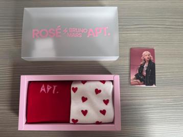 Rosé Rosie sokken + photocard (londen pop up) beschikbaar voor biedingen