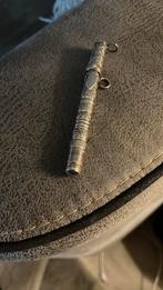 Zilveren naalden houder bij een fries costum, Antiek en Kunst, Antiek | Goud en Zilver, Ophalen of Verzenden, Zilver