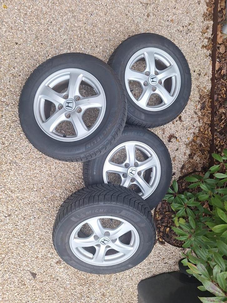 15 inch lichtmetalen velgen Michelin winterbanden 195/65R 15, Auto diversen, Wieldoppen, Ophalen