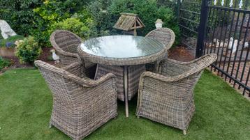 Prachtig rond wicker tuinset  beschikbaar voor biedingen