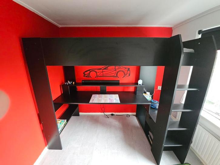 Hoogslaper zwart met bureau moet weg !, Huis en Inrichting, Slaapkamer | Stapelbedden en Hoogslapers, Zo goed als nieuw, Hoogslaper