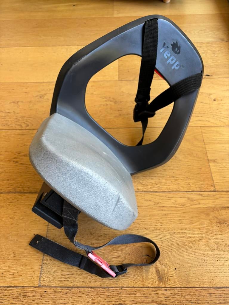 Yepp junior fietsstoeltje, Fietsen en Brommers, Fietsaccessoires | Fietsstoeltjes, Ophalen, Gebruikt, Achterzitje