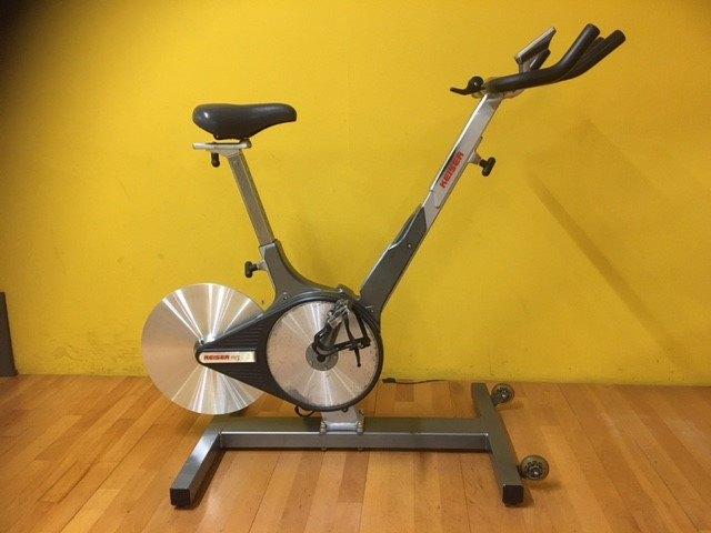 wielrennen spinningfiets indoorcycling Keiser  vlag handdoek, Ophalen, Gebruikt, Buik, Spinningfiets