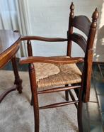 Kinderstoel, donker eiken, met biezen mat., Kinderen en Baby's, Kinderstoelen, Ophalen of Verzenden, Meegroeistoel