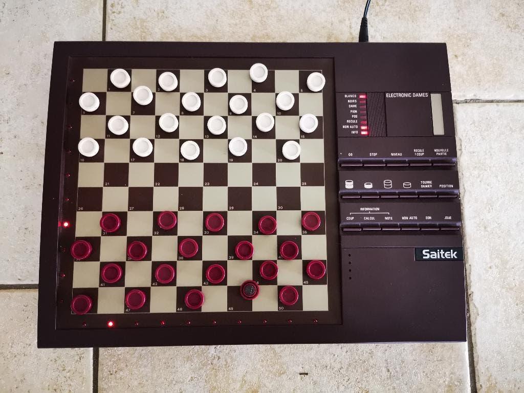 Vintage Saitek Damcomputer 1989 Werkend in Doos, Een of twee spelers, Ophalen of Verzenden, Nieuw