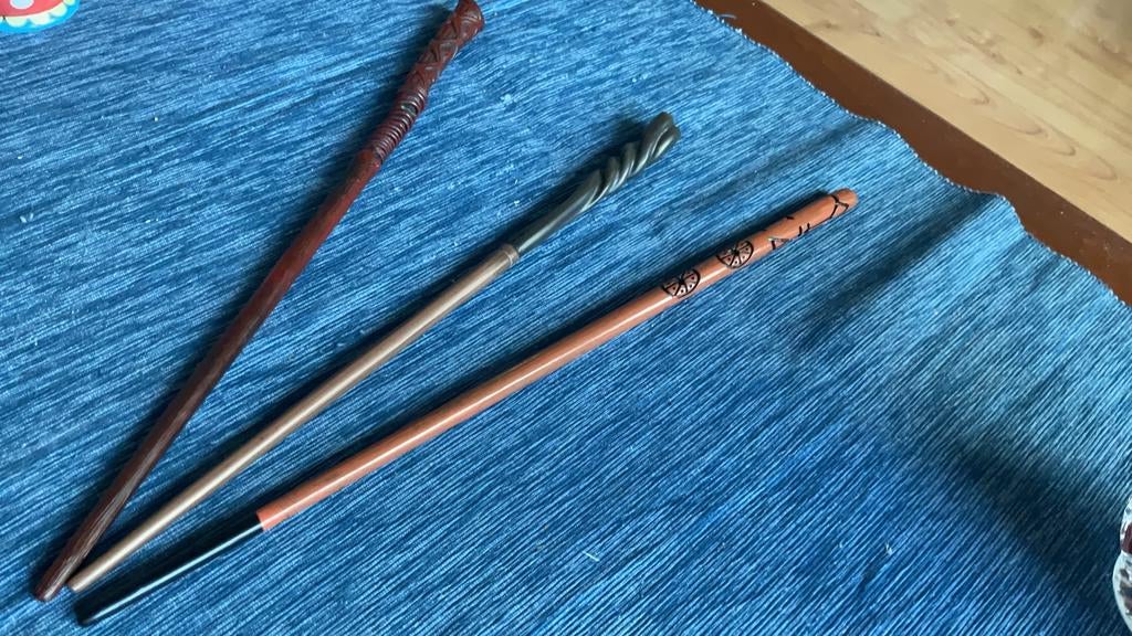 Harry Potter toverstokken 33-35-37cm samen te koop. Ophalen, Ophalen, Zo goed als nieuw, Gebruiksvoorwerp