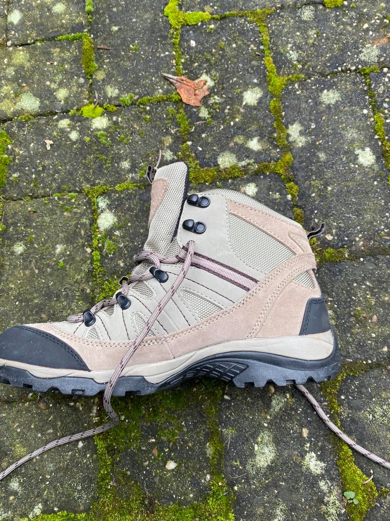 Jack wolfskin 39,5 ( vallen kleiner uit), Sport en Fitness, Ophalen, Zo goed als nieuw, Schoenen