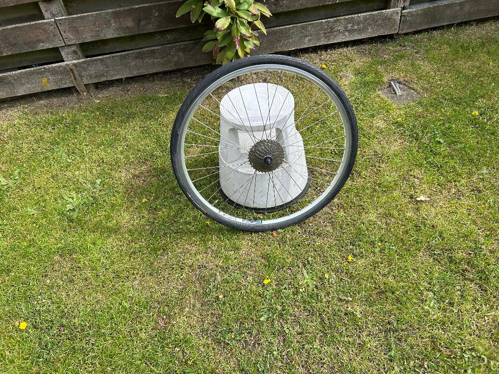 Achterwiel 28 inch 10 cassette versnellingen velgrem, Fietsen en Brommers, Fietsonderdelen, Wiel, Gebruikt, Elektrische fiets
