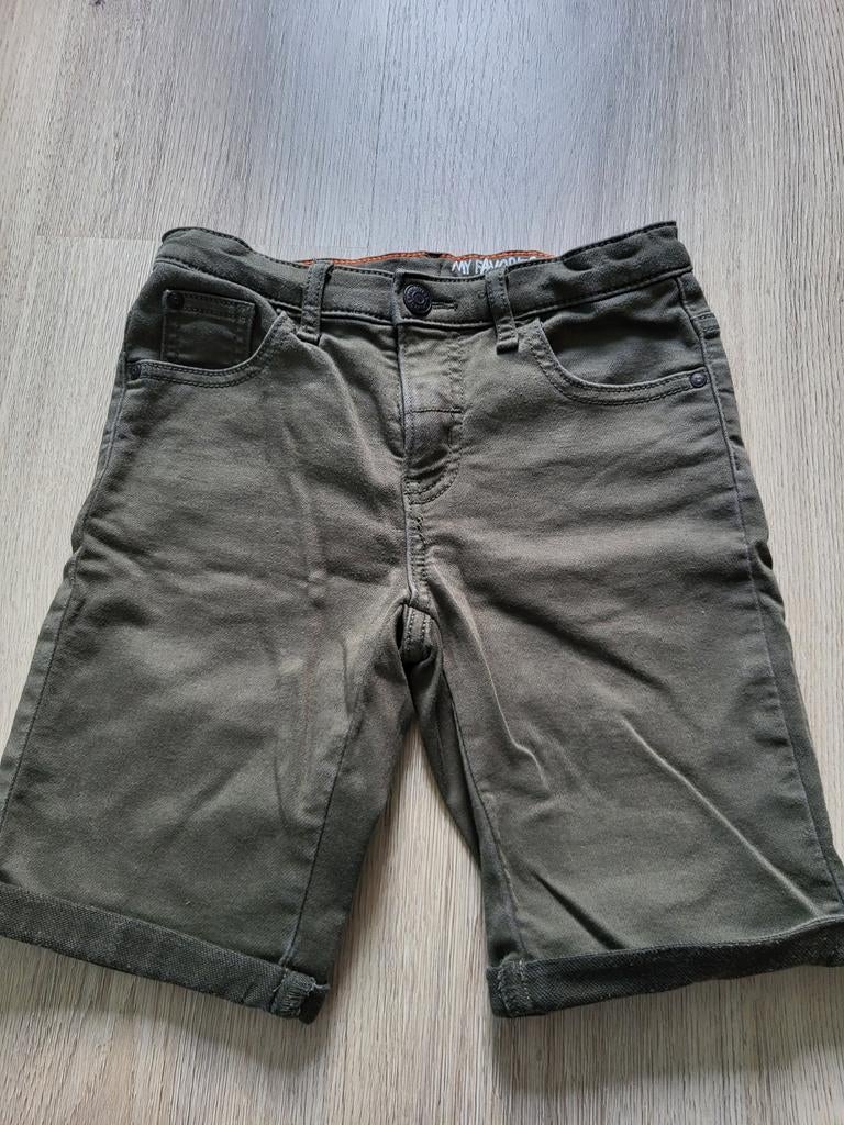 Korte broek maat 122/128 hema, Kinderen en Baby's, Kinderkleding | Maat 122, Broek, Ophalen of Verzenden, Zo goed als nieuw, Hema