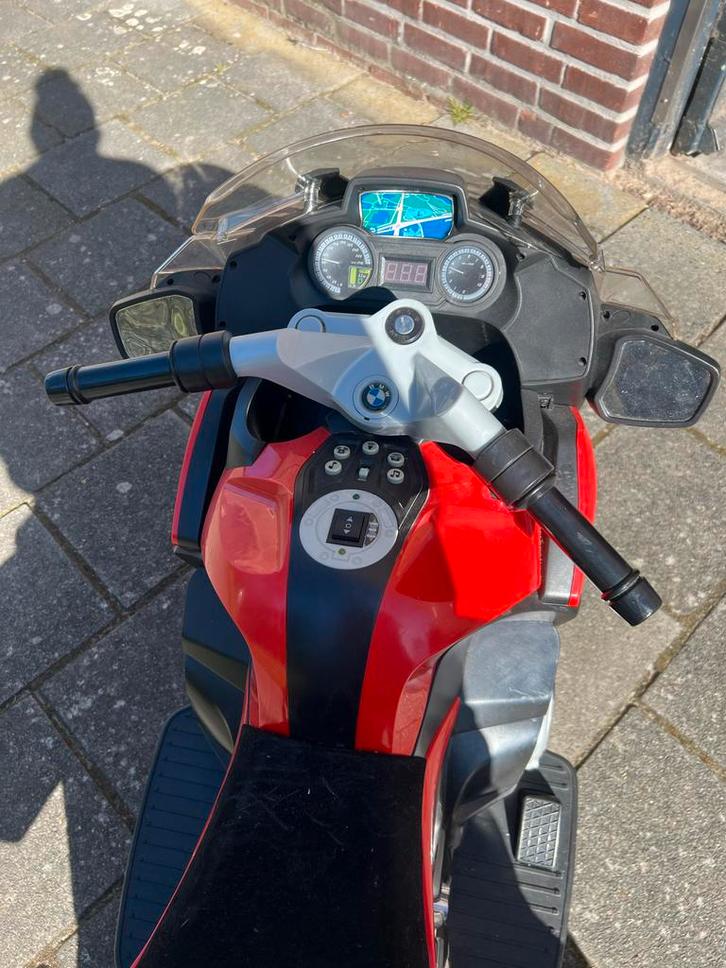 Leuke BMW kindermotor op accu - Oplaadkabel kwijt, Kinderen en Baby's, Speelgoed | Buiten | Voertuigen en Loopfietsen, Gebruikt