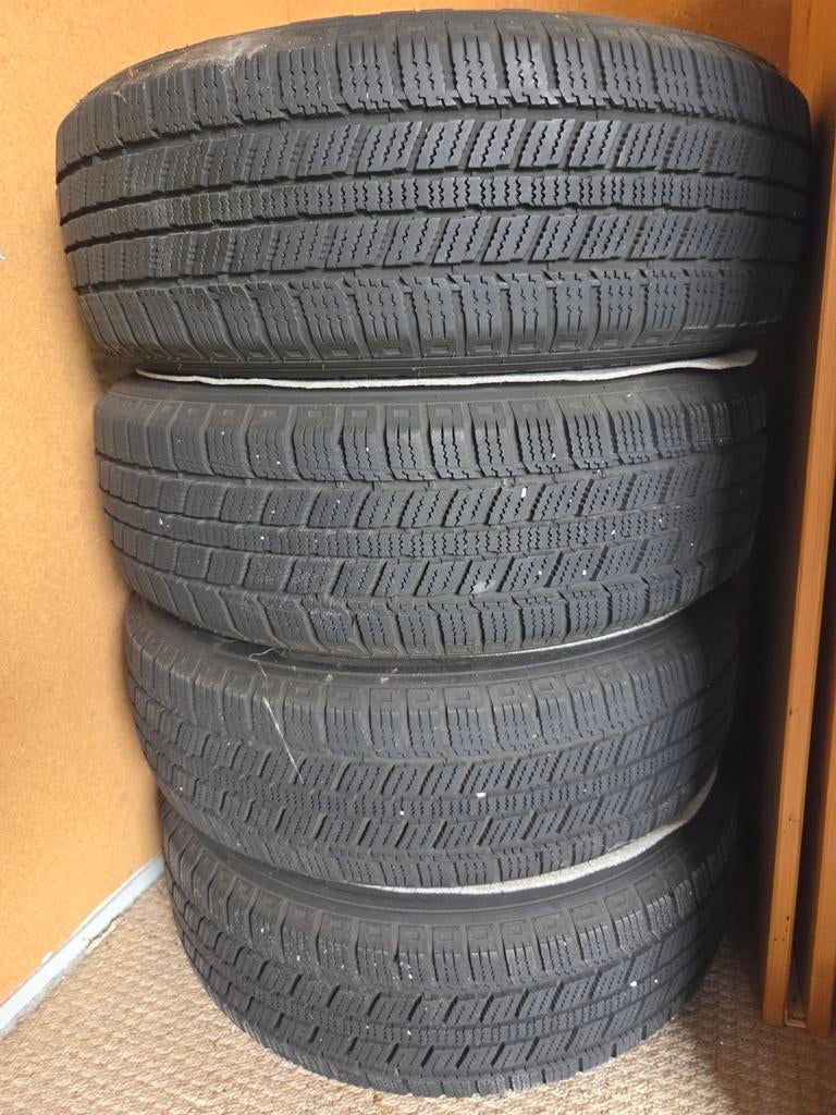 Winterbanden op stalen velgen 185/60R15, Ophalen, 15 inch, Banden en Velgen, 185 mm